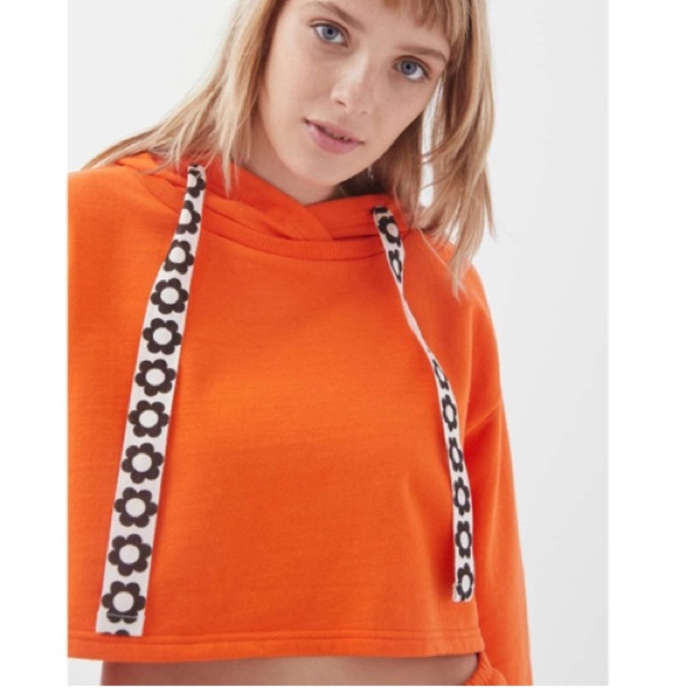🍊URBAN OUTFITTERS orange  flower hoodie dalia🍊